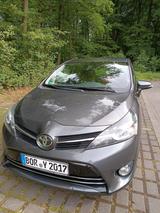 Toyota Verso  Top Zustand  TÜV 12/25  VB - Toyota Verso: Kombi