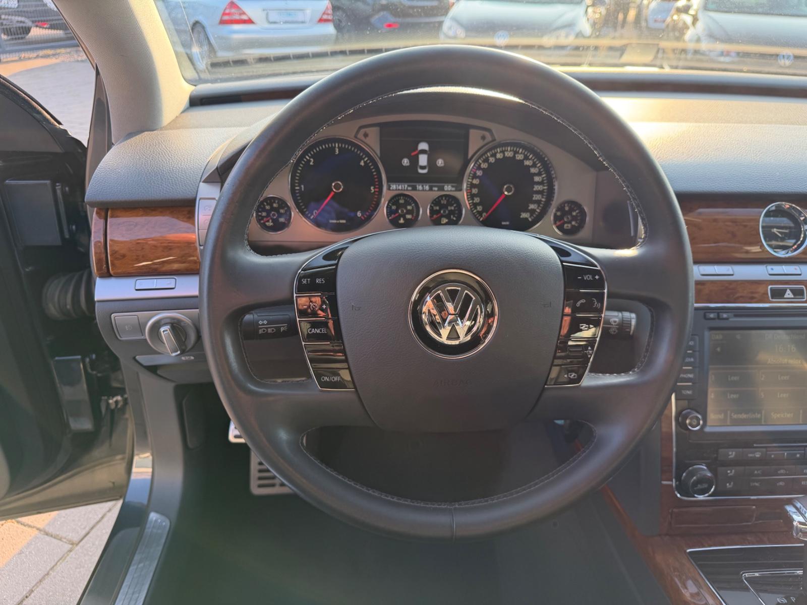 Volkswagen Phaeton V6 TDI 4Motion*KAMERA*NAVI*LEDER*2.HAND*
