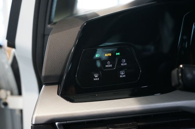 Volkswagen Golf 2.0 TDI Life | Discover Pro | Kamera