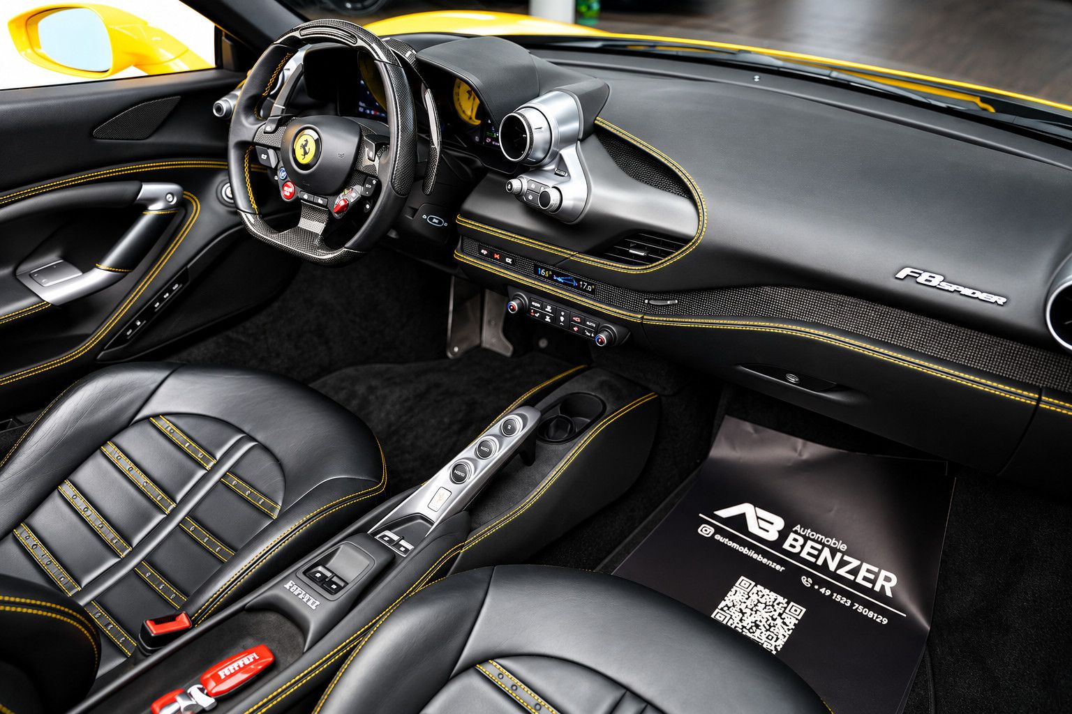 Fahrzeugabbildung Ferrari F8 Spider Giallo Modena *Lift*Carbon*Kamera*