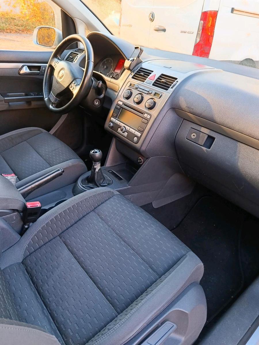 Volkswagen Touran 2007 — photo 6
