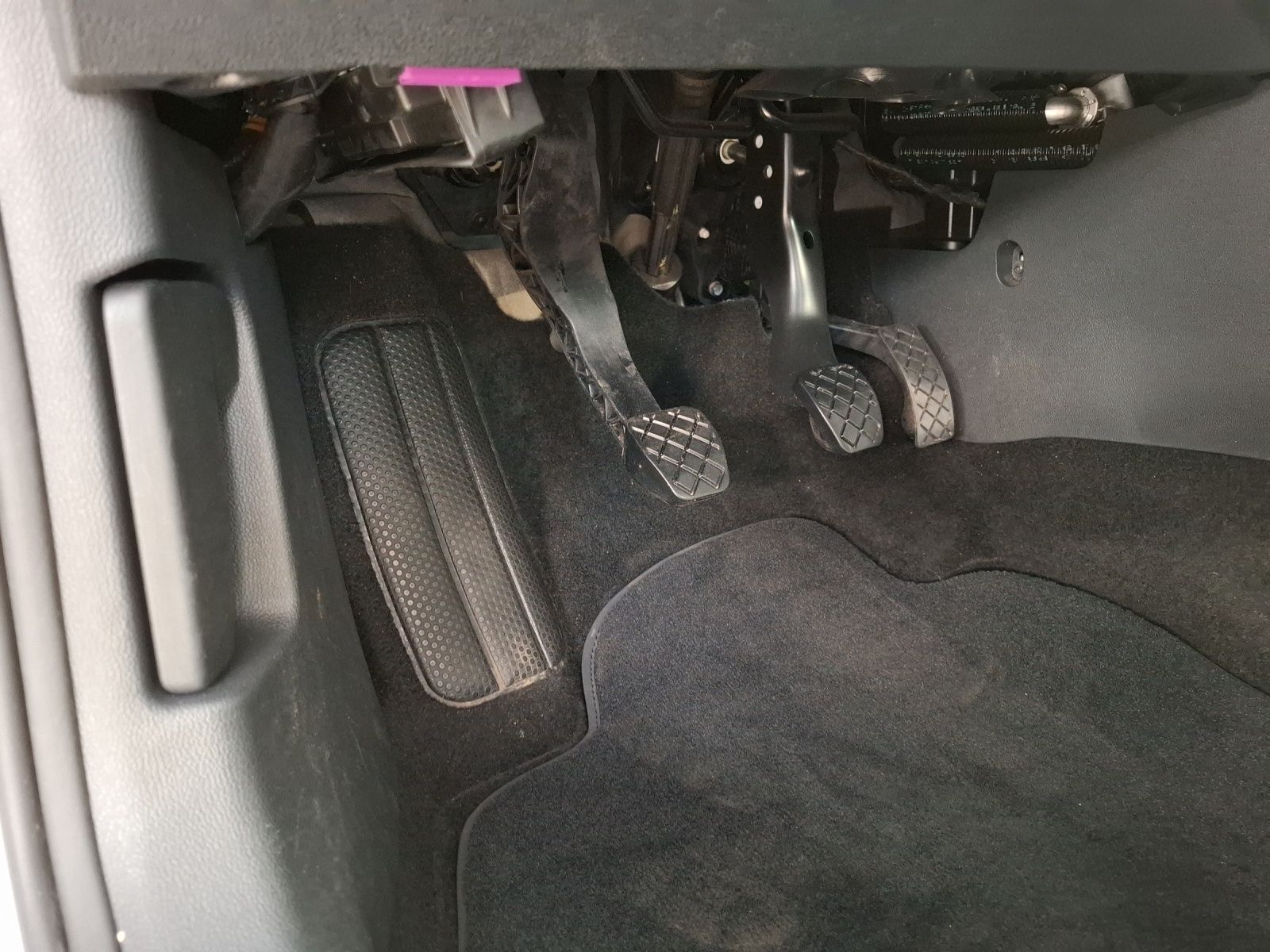 Fahrzeugabbildung Volkswagen Polo 1.0 Basis LED Klima AID PDC SH