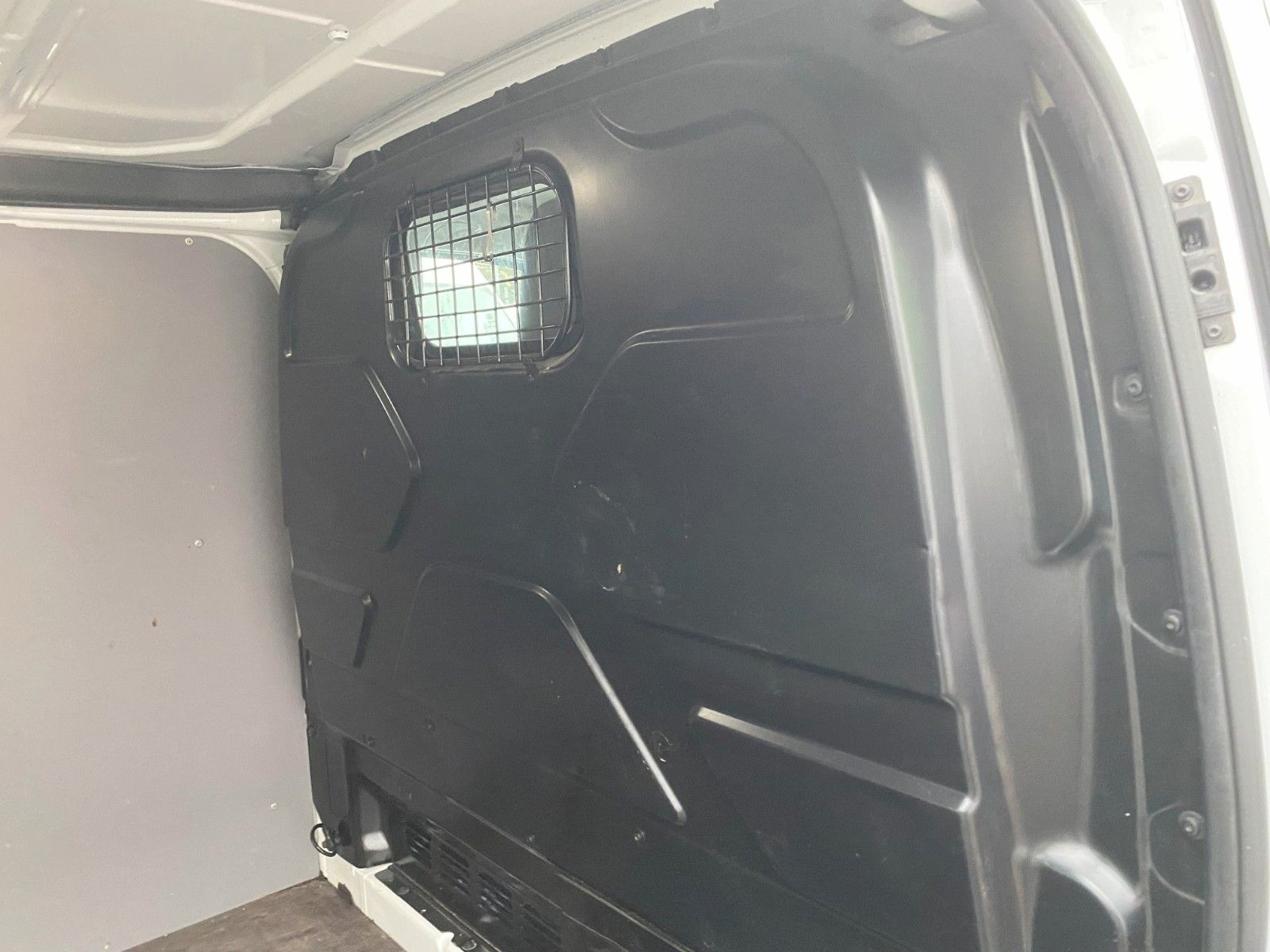 Fahrzeugabbildung Ford Transit Custom Kasten 320 L2 Trend,AHK,34555Km,