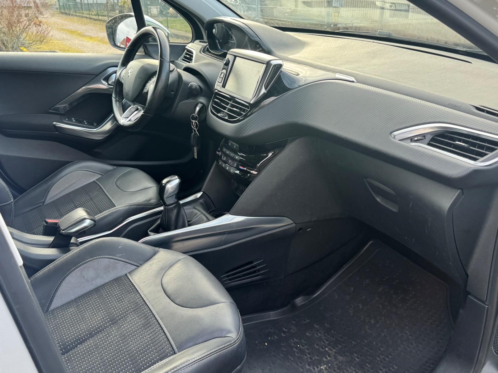 Peugeot 2008 Allure TÜV NEU / Temp.