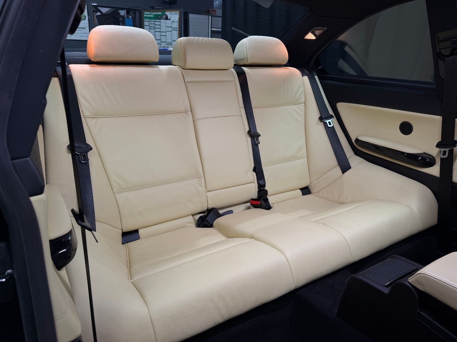 Fahrzeugabbildung BMW 330i Coupe Edition Sport |1.HAND|SMG|H/K|LEDER