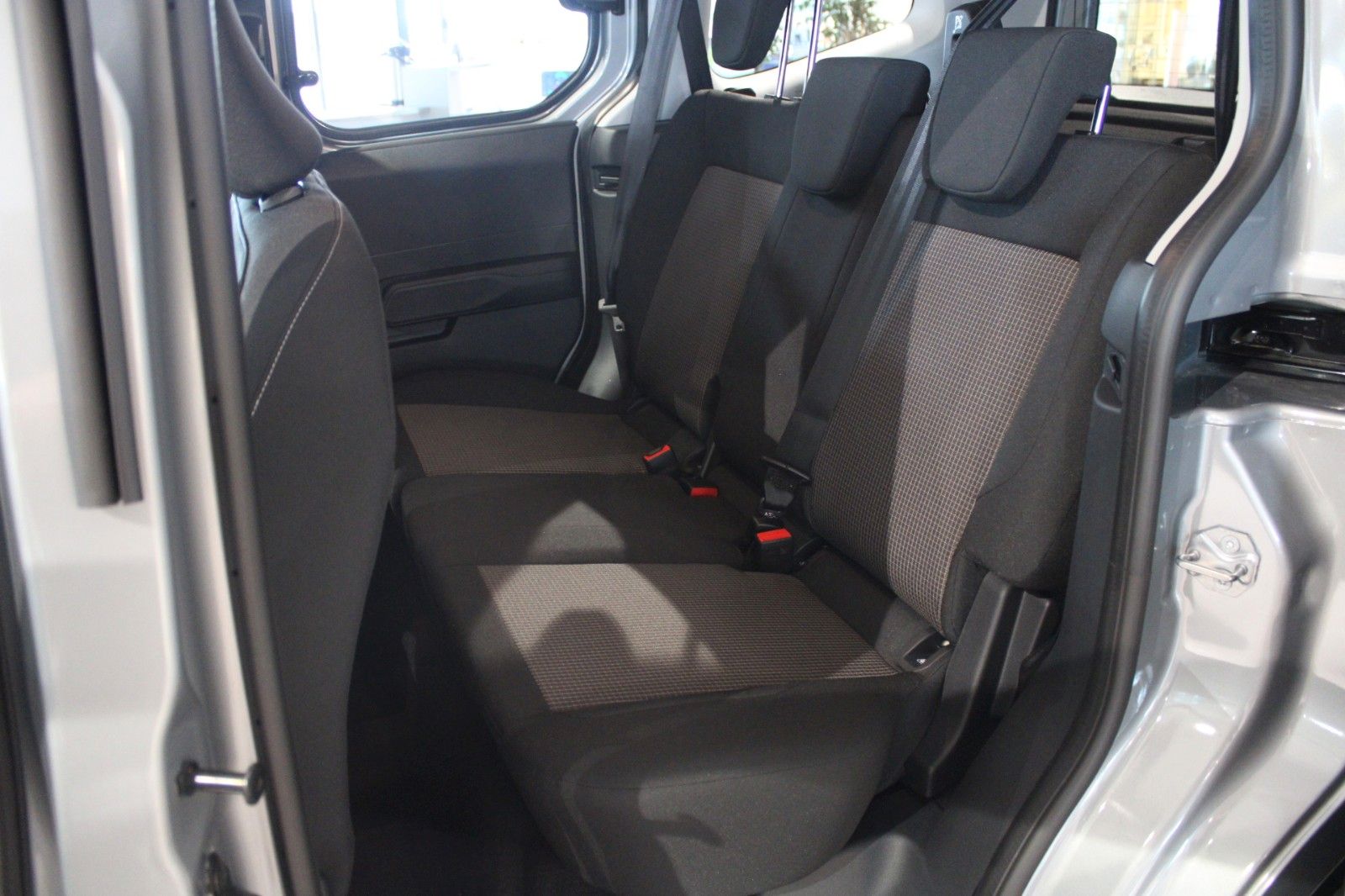 Fahrzeugabbildung Ford Tourneo Courier TREND Kamera WinterPaket2 uvm