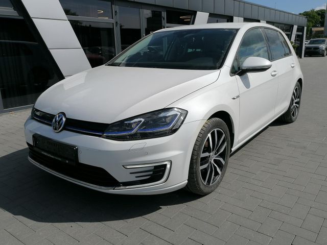 Volkswagen Golf VII Lim. e-Golf /VIRTUAL/SHZ/WÄRMEPUMPE