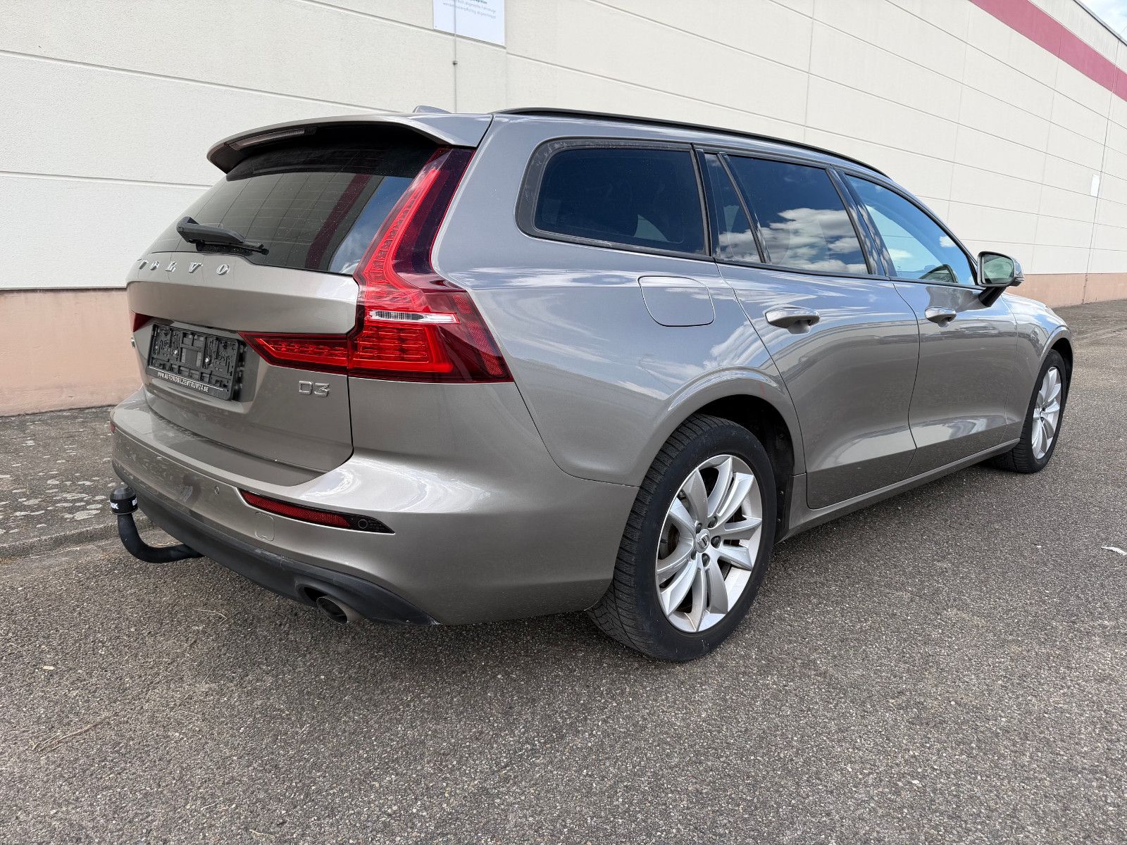 Volvo V60 D3 Momentum Aut. - Motor+Turbo+DPF neu! imagem 3