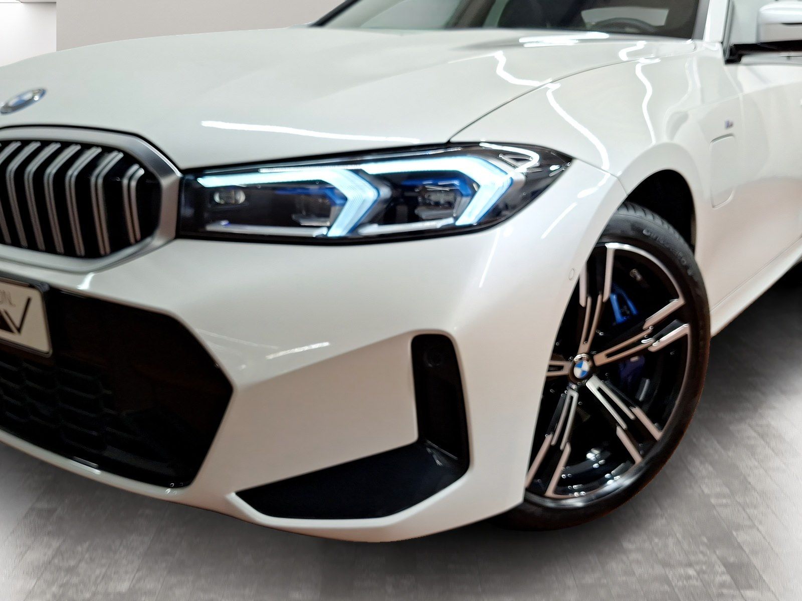 BMW 330 - Bild 8