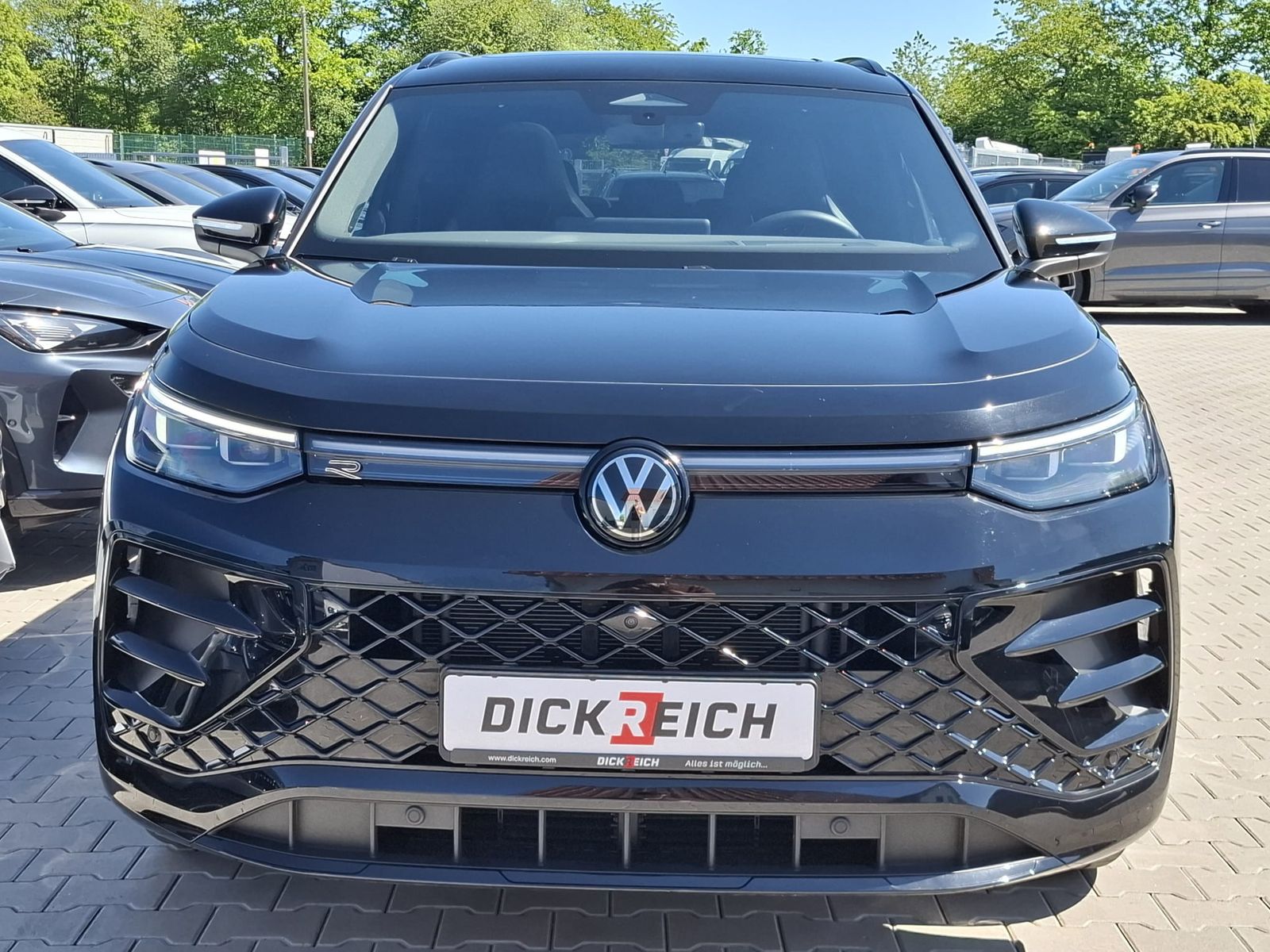 Fahrzeugabbildung Volkswagen Tayron 2.0 TDI 4M R-Line BLACK*7Si*MATRIX*PANO