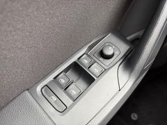 Fahrzeugabbildung Seat Arona FR 1.0 TSI 116 PS Navi Sitzh LED Alu PDC