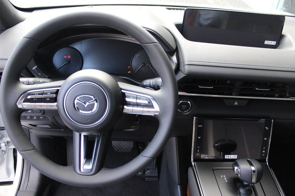 Fahrzeugabbildung Mazda MX-30 EV Advantage Modern Confidence ELEKTRO NAV