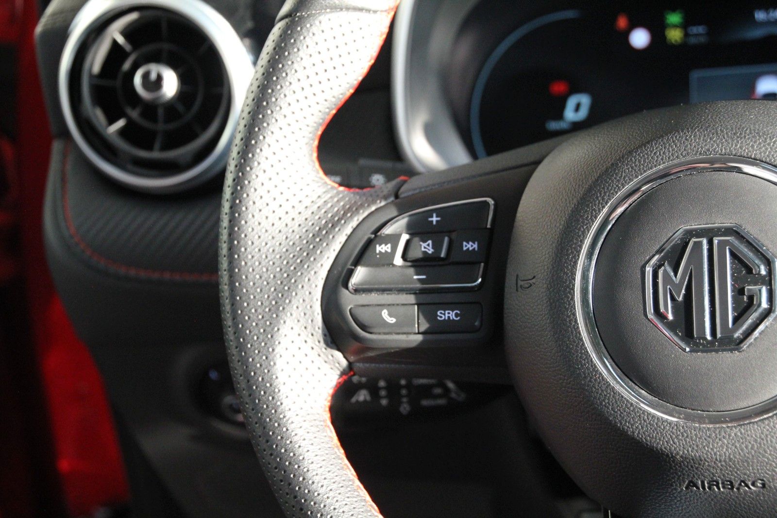 Fahrzeugabbildung MG ZS EV Luxury Standard