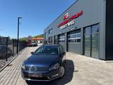 Volkswagen Passat Bluemotion*NAVI*SHZG*8-FACH*TEMPO*PDC - Volkswagen Passat: Bluemotion