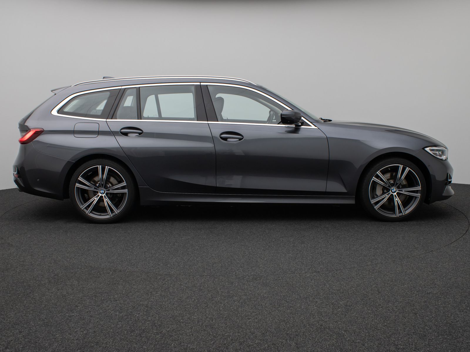Fahrzeugabbildung BMW 330e Luxury Line 360°HiFi DAB Alarm Sport 19Zoll