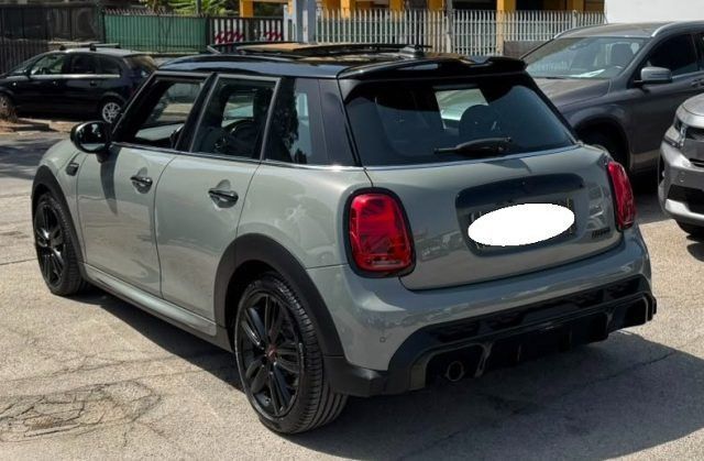 MINI Cooper 1.5 Cooper JCW 5 porte imagem 3