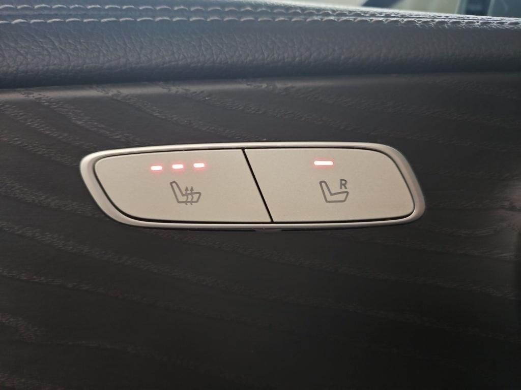 Fahrzeugabbildung Mercedes-Benz E 450 4M AMG Pano ACC Comand LED 360°