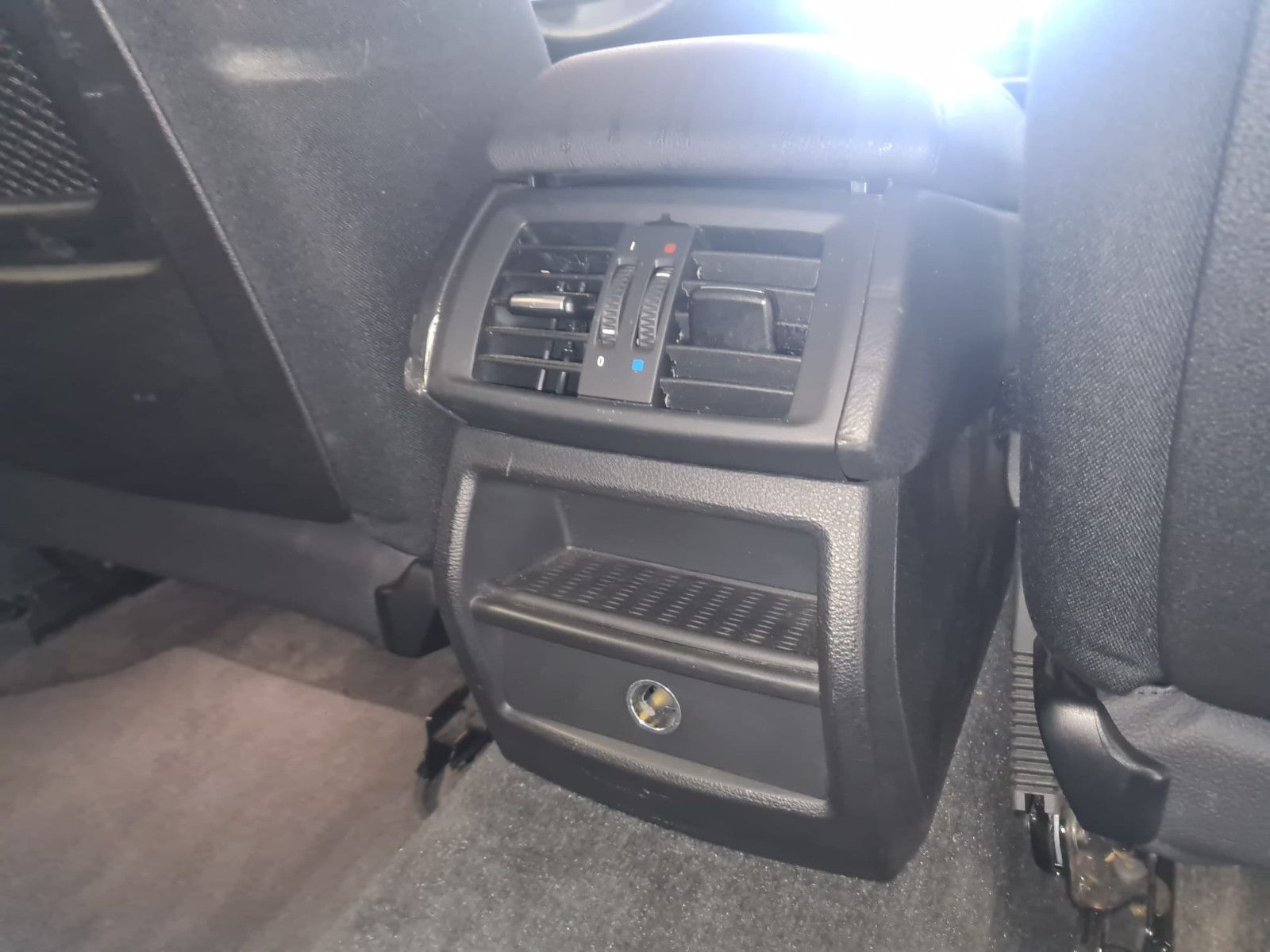 Fahrzeugabbildung BMW X3 xDrive 20 d Advantage / 1. Hand / PANO /