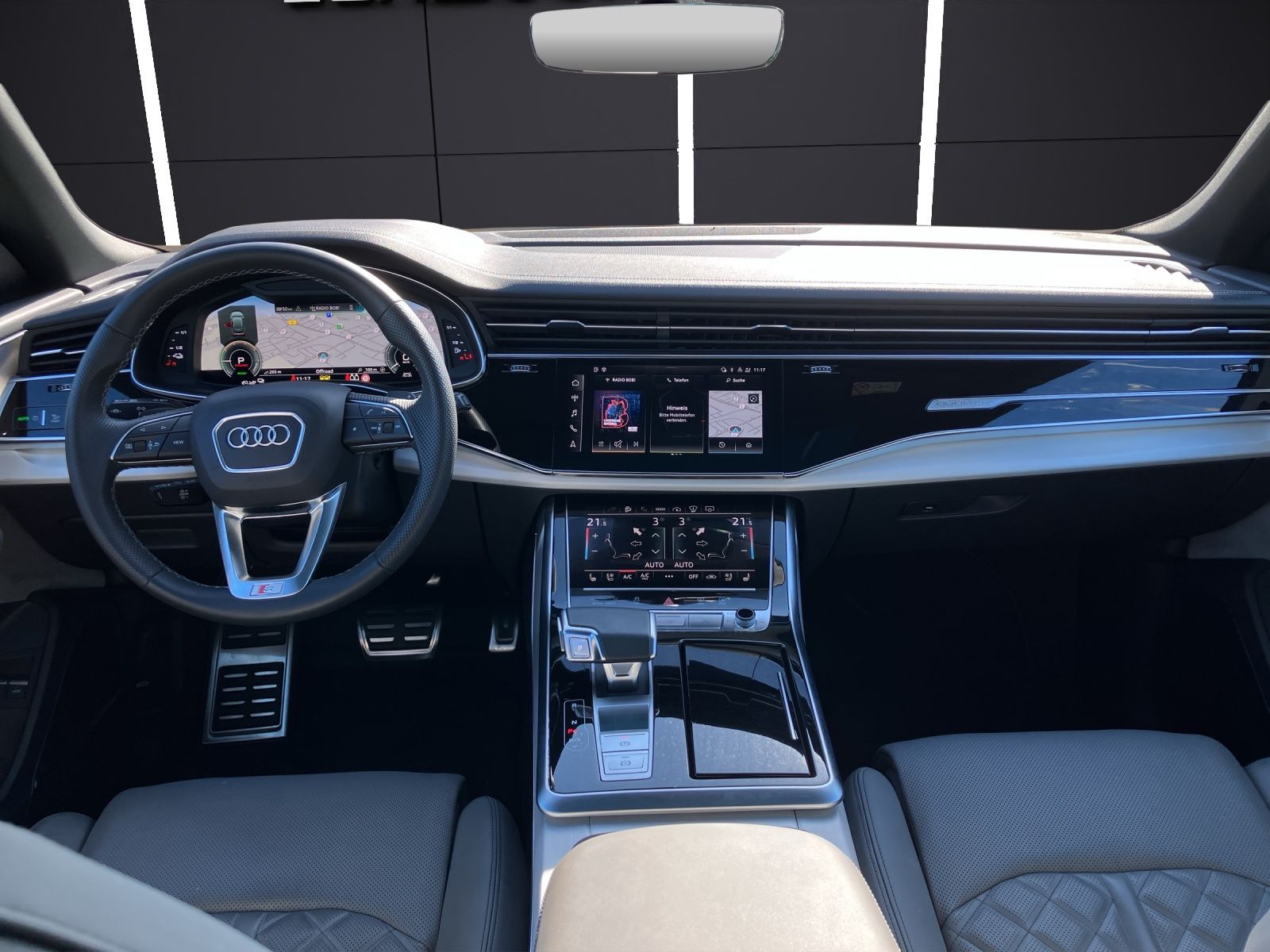 Fahrzeugabbildung Audi Q8 55 TFSI e quattro HD MATRIX AHZV PANO Luft AH