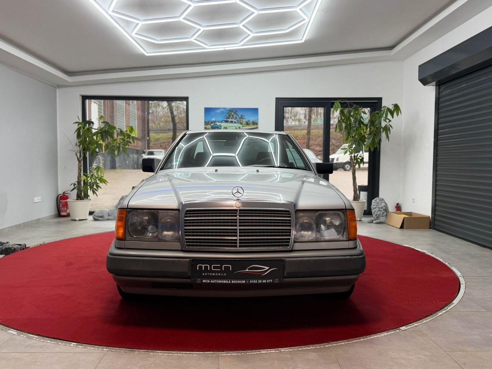 Mercedes-Benz CE 300 Coupe Automatik/SHZ/Becker Radio