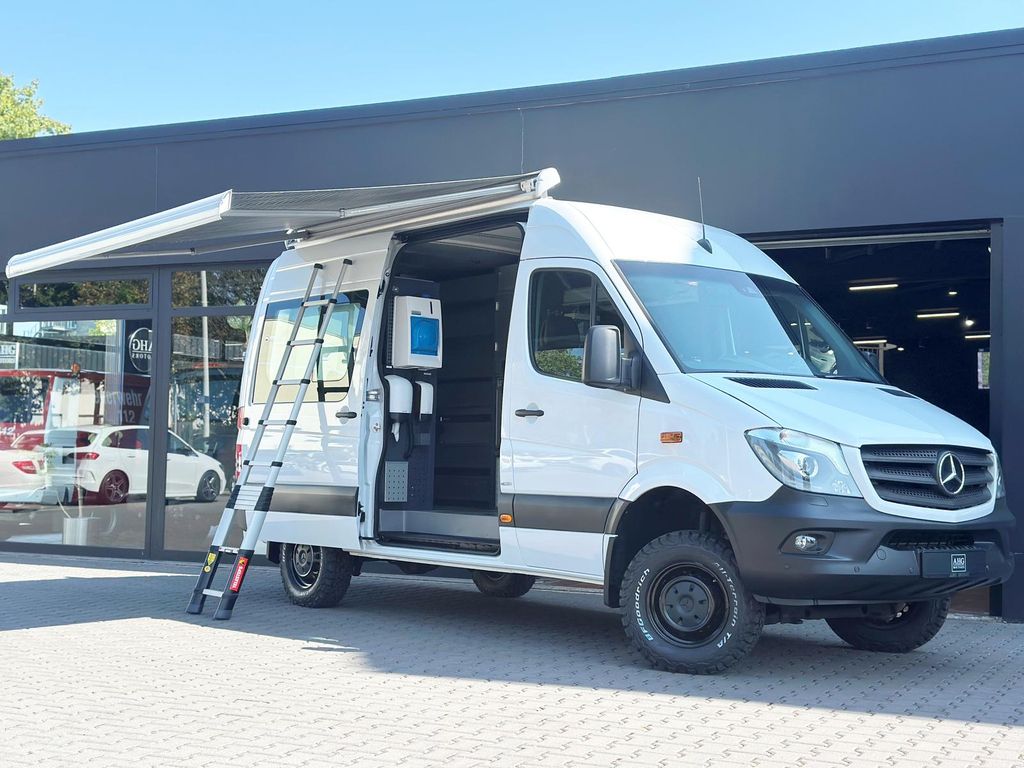 Image of Mercedes-Benz Sprinter