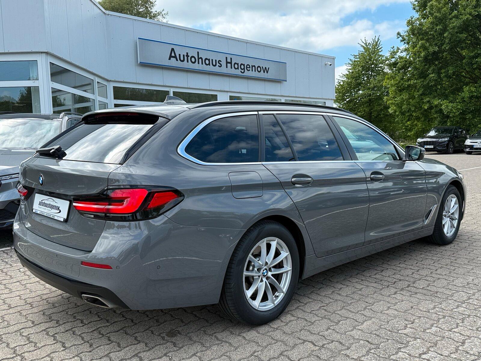 BMW 5er - 530 d Mild Hybrid PANO Leder AHK NAVI LED 