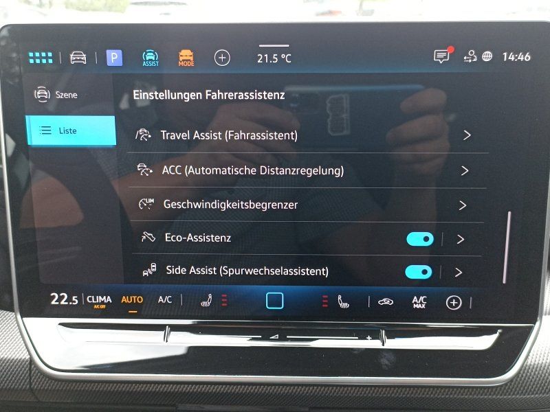 Fahrzeugabbildung Volkswagen Golf Vr. 8 1.5 eTSI R-Line DSG