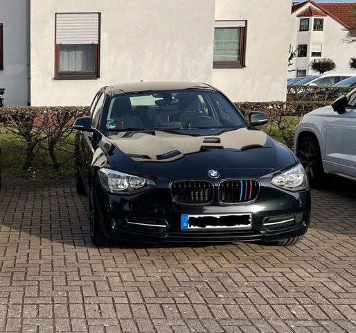 BMW 116i Sport Line, 8 fach bereift, 99T km