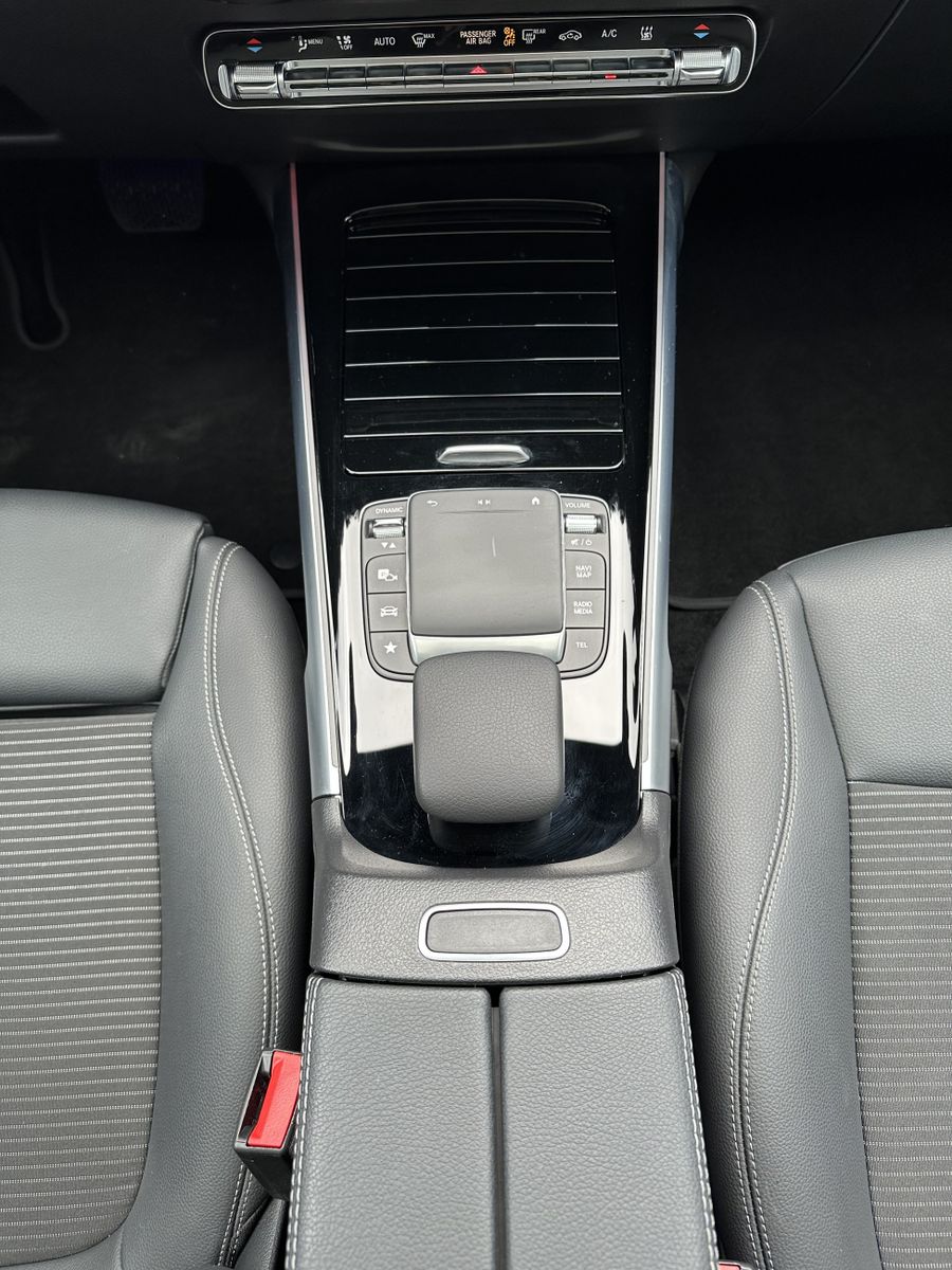 Fahrzeugabbildung Mercedes-Benz EQB 250 Progressive NAV+LED+KAMERA+PANO+VCOCKPIT