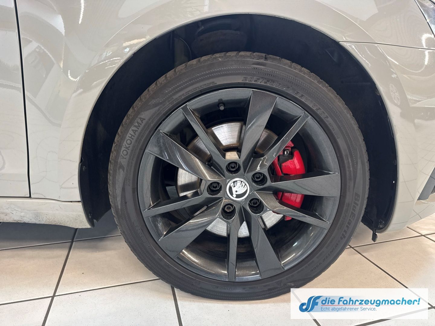 Fahrzeugabbildung SKODA Octavia Combi RS 4x4 Sportpaket AHK Navi LED *EX