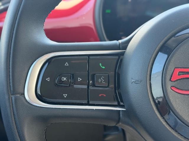 Fiat 500e Red *Apple Car Play *Tempomat