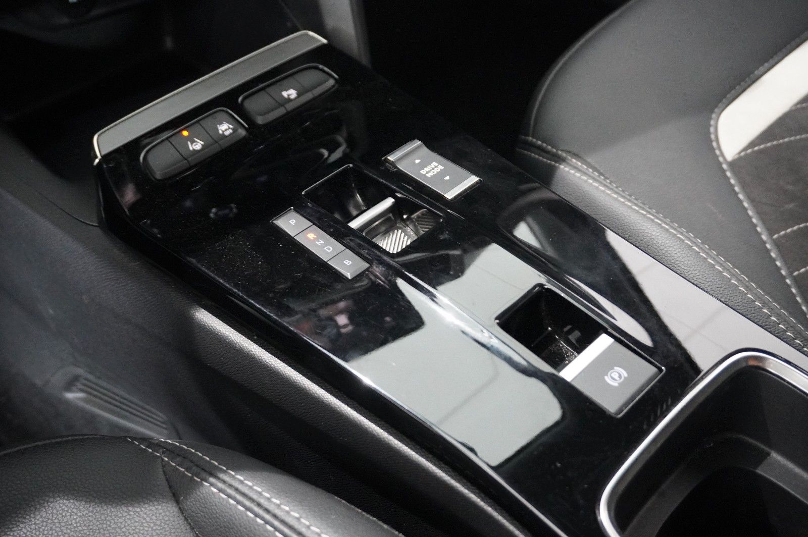 Fahrzeugabbildung Opel Mokka-e ULTIMATE 1-PHASIG NAVI/LED/KAMERA/DAB+