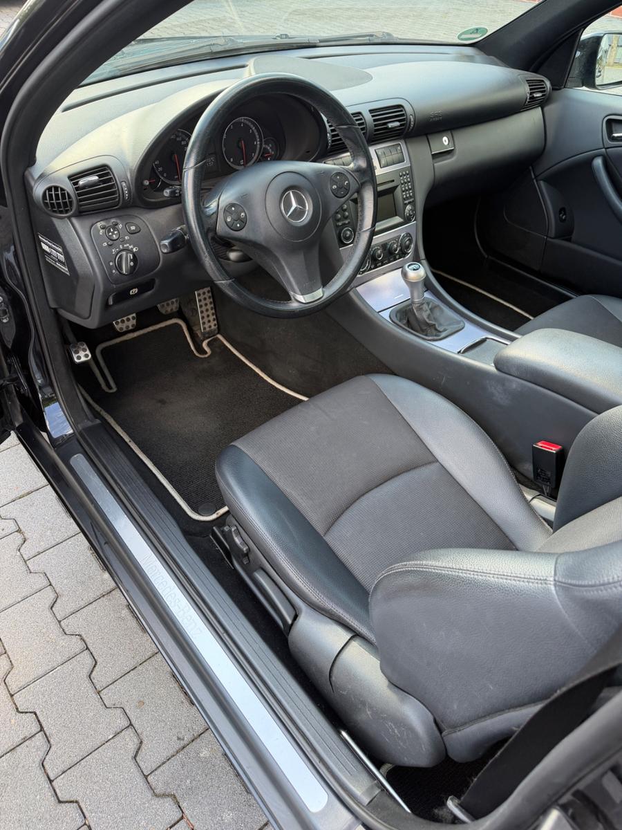 Mercedes-Benz CLC 200 Kompressor*XENON*PANO*TÜV NEU*6 GANG