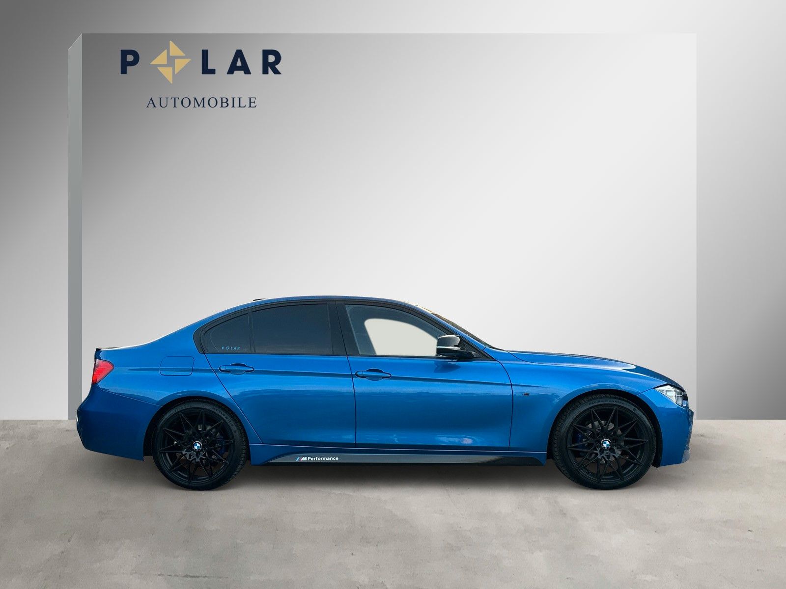 Fahrzeugabbildung BMW 320 i *M-Paket*Alcantara*Head-Up*Ambiente*