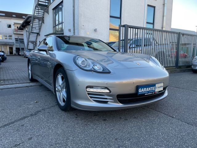 Porsche Panamera 4