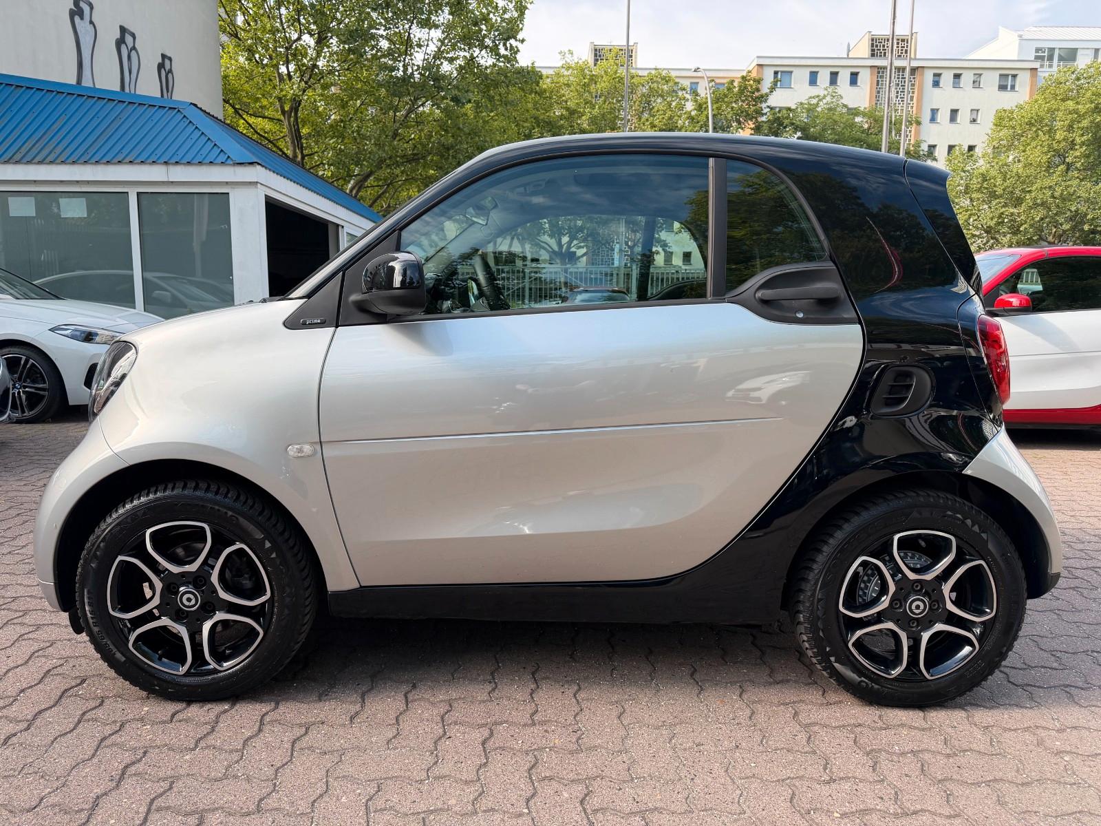 Smart fortwo TWIN prime*PANO*LEDER*NAVI*SHZ*KAM*