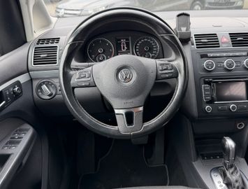 Volkswagen Touran - 9