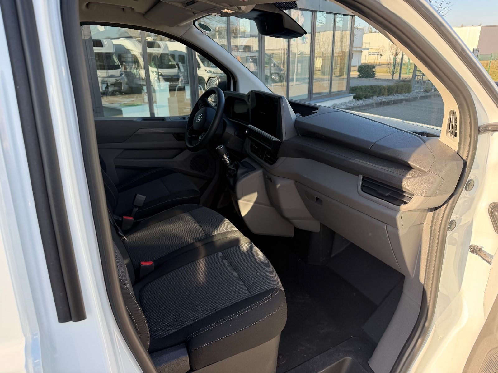 Fahrzeugabbildung Volkswagen T7 Transporter 2.0 TDI