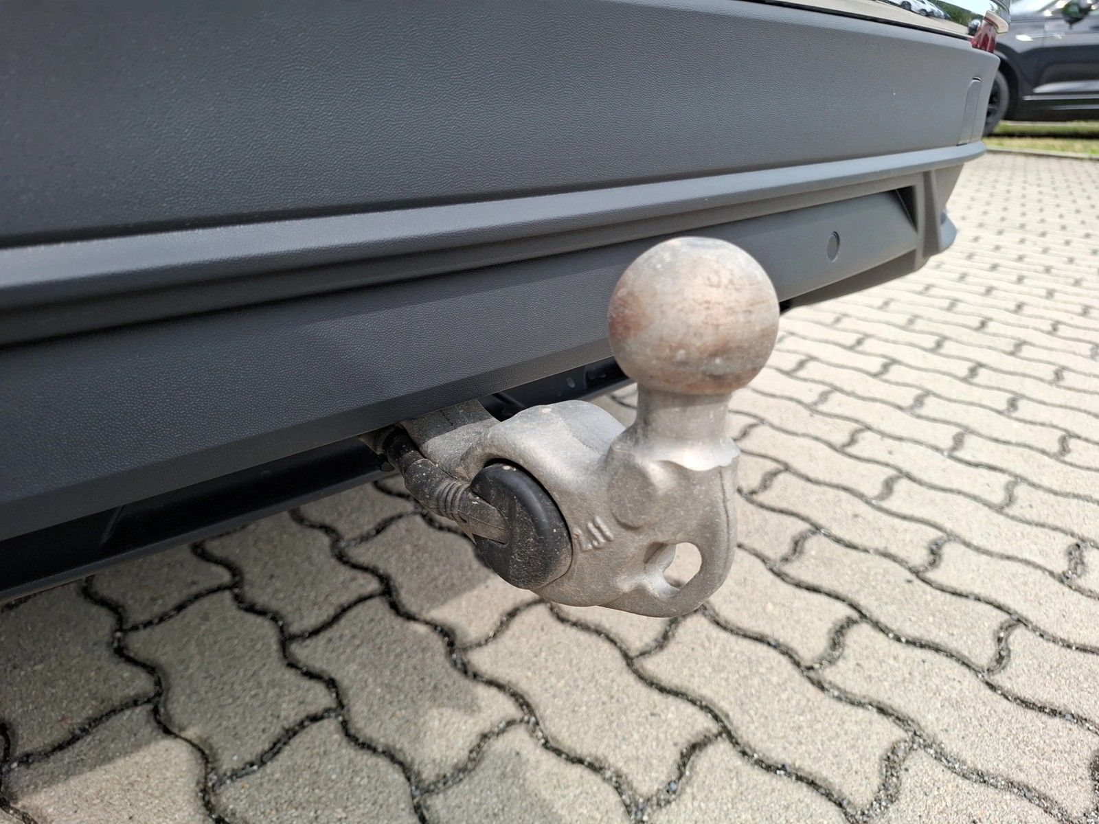 Fahrzeugabbildung Volkswagen Tiguan TDI Life DSG 4M LED AHK Navi ACC Park-Ass