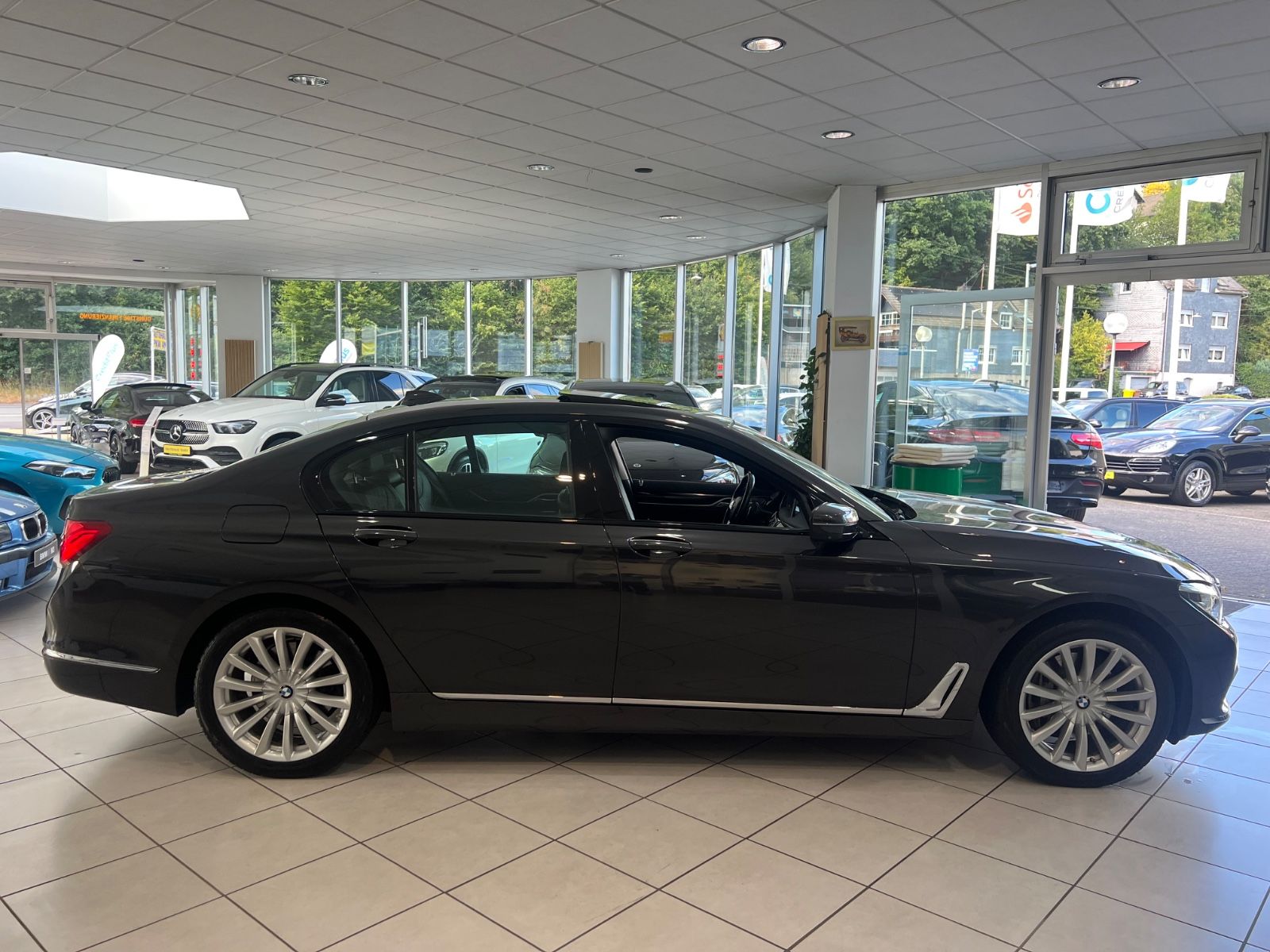 Fahrzeugabbildung BMW 740 d xDrive * SITZBELÜFTUNG*MASSAGE*360 KAMERA*