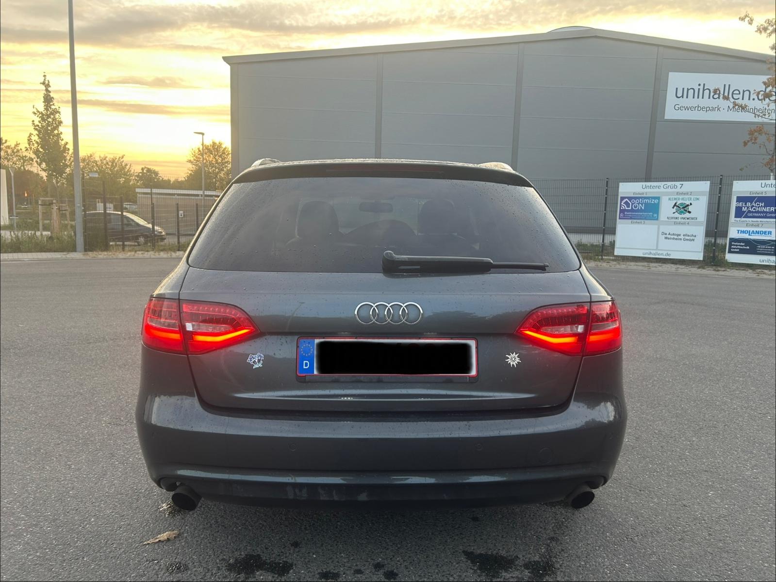 AUDI A4 AVANT 2.0 TFSI 211CH S LINE QUATTRO