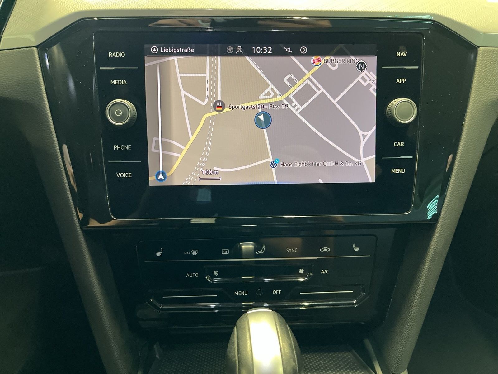 Volkswagen Passat Variant - Bild 18