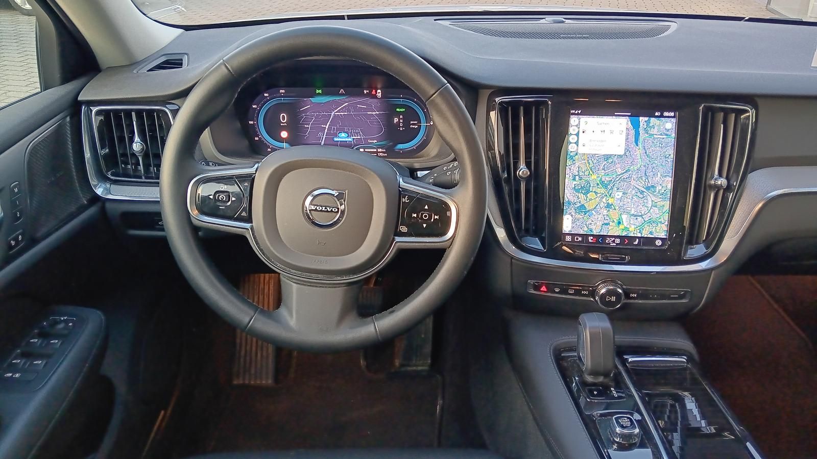 Fahrzeugabbildung Volvo V60 T6 Recharge AWD Plus Dark