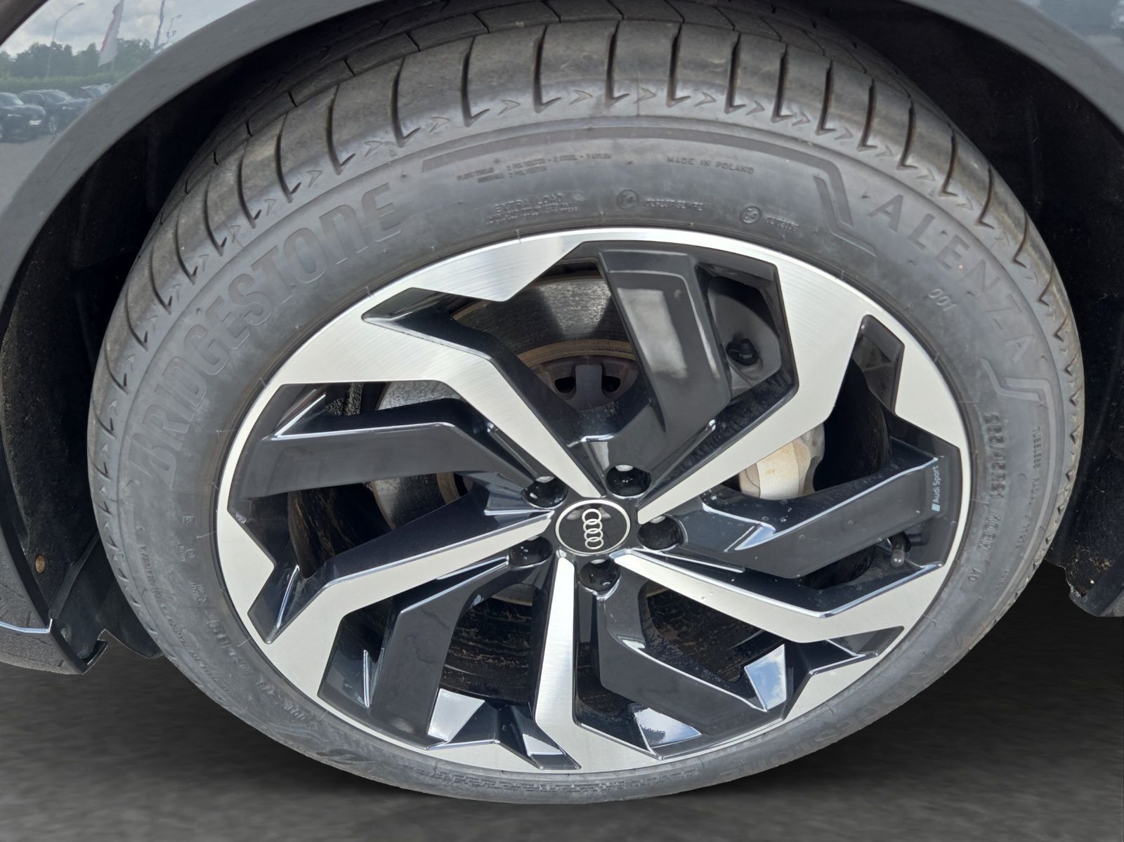Audi Q8 e-tron - Bild 14