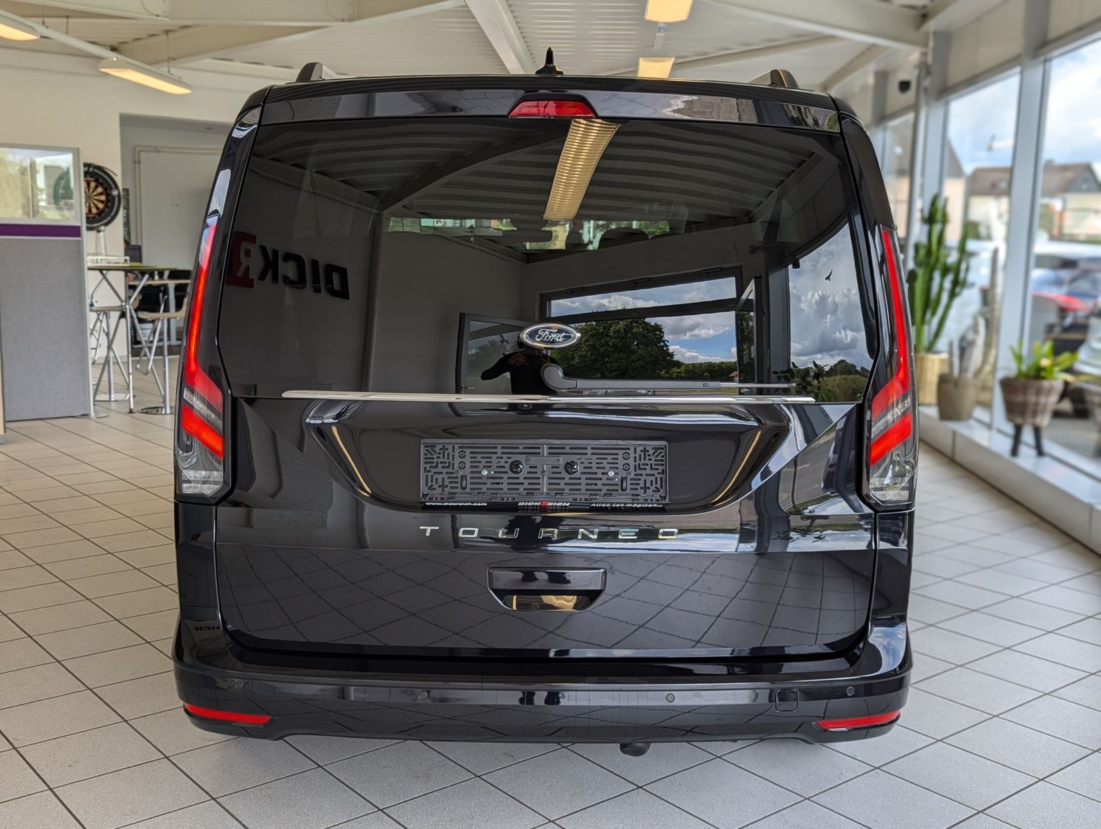 FORD Tourneo Connect L2 Titaniu 7-Sitz Bi-LED Cam AHK - Image 6