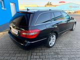 Mercedes-Benz E 250 T-Modell CDI BlueEfficiency Avantgarde - mit Diesel-Antrieb: Kombi, Automatik