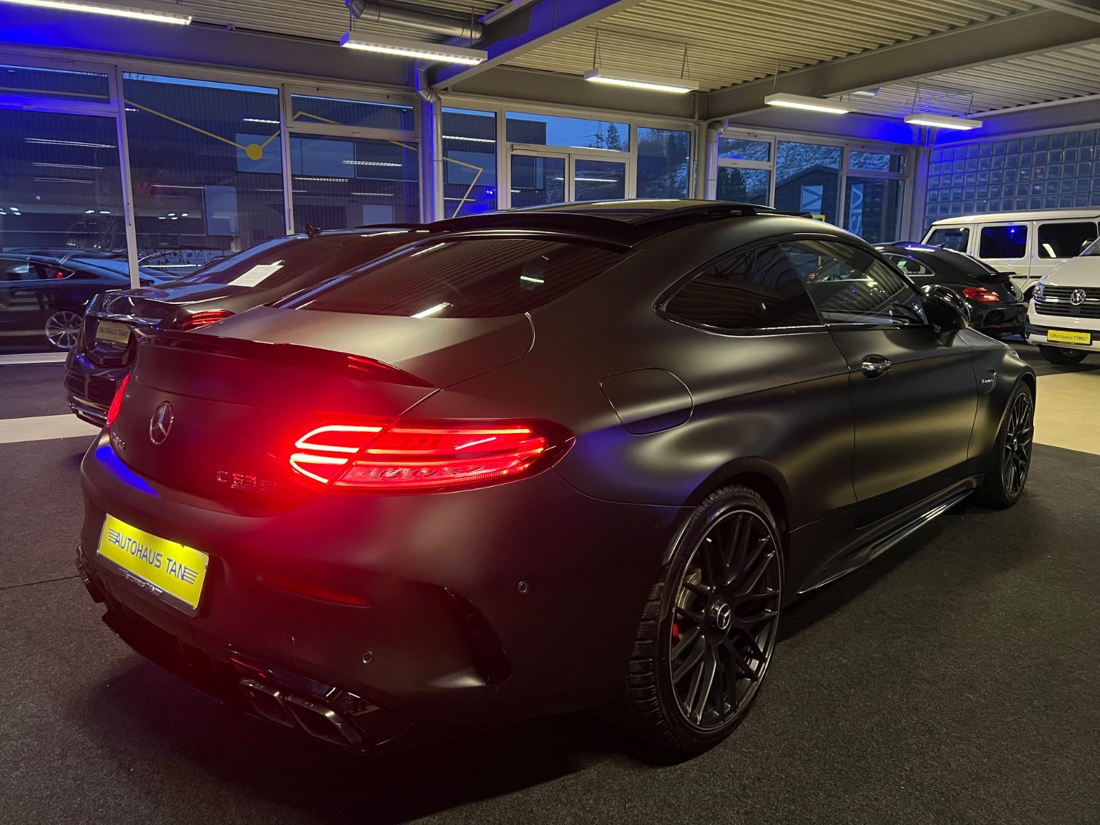 Fahrzeugabbildung Mercedes-Benz C 63 S AMG Coupe PERFORMANCE*DESIGNO-MAGNO*AERO*