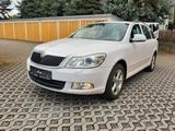 Skoda Octavia Combi 1.4 TSI Family,Bi-Xenon - Skoda Octavia aus 2012 mit Benzin-Antrieb: Kombi, 1.4
