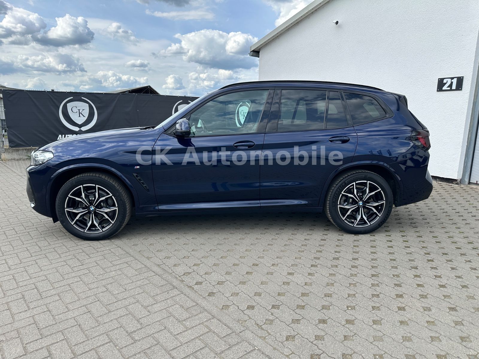 Fahrzeugabbildung BMW X3 xDrive 30i M-Sport/Navi/LED/ACC/360°Kam/AHK