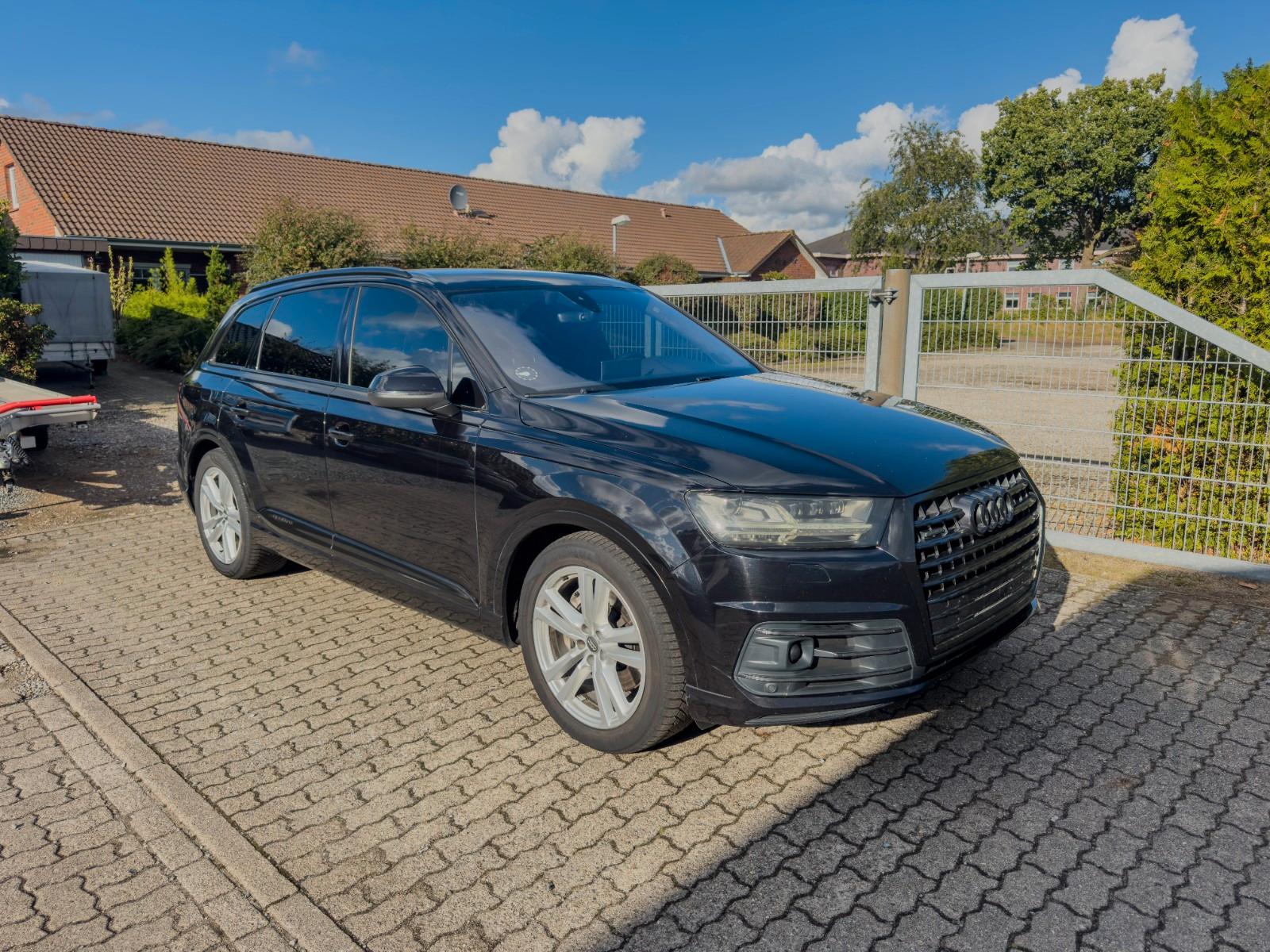 Audi Q7 3.0 TDI quattro -S LINE- BOSE -MATRIX - 7SITZ